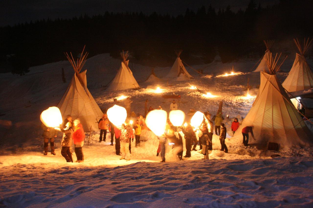 Village Tipi La Féclaz Eksteriør billede