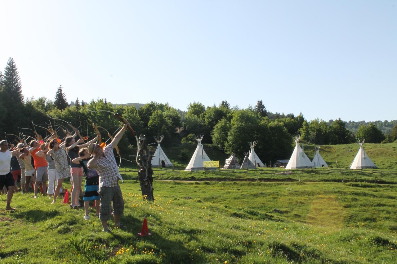 Village Tipi La Féclaz Eksteriør billede