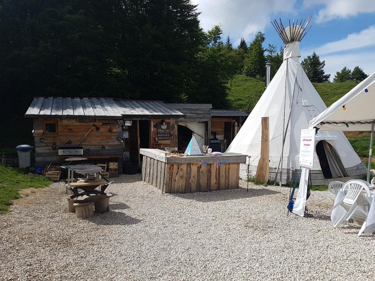 Village Tipi La Féclaz Eksteriør billede